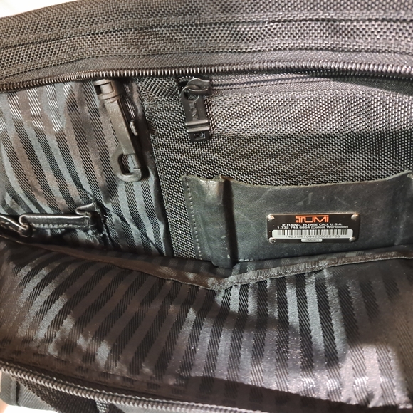 Tumi Black Men's Bag - Picture 5 of 7
